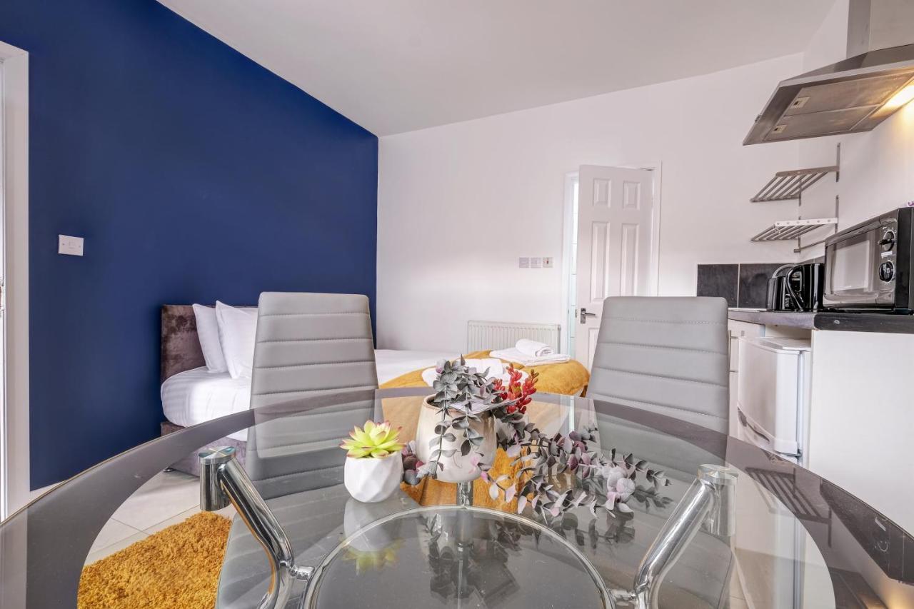 Fernbank Rooms Sudbury Hill, Harrow, Self-Contained Studios With En-Suite Harrow on the Hill Exterior photo