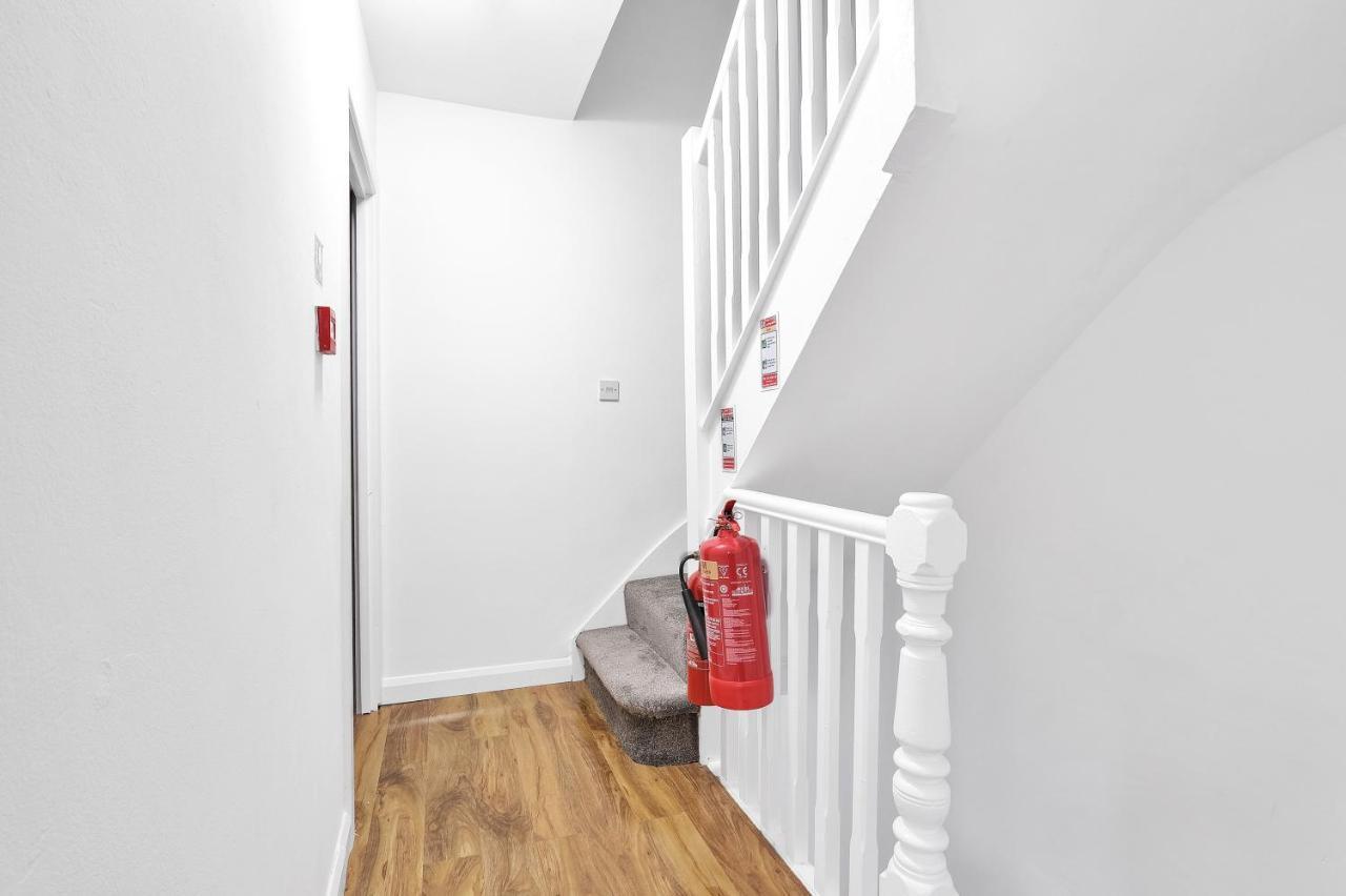 Fernbank Rooms Sudbury Hill, Harrow, Self-Contained Studios With En-Suite Harrow on the Hill Exterior photo