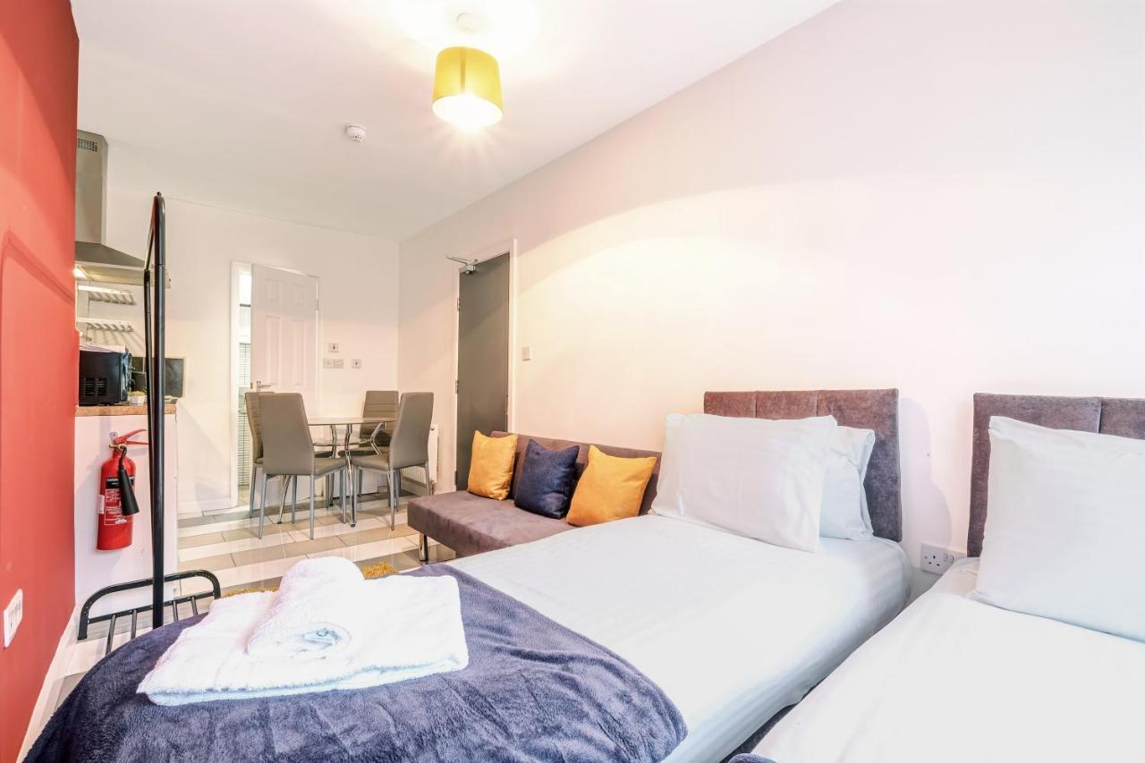 Fernbank Rooms Sudbury Hill, Harrow, Self-Contained Studios With En-Suite Harrow on the Hill Exterior photo